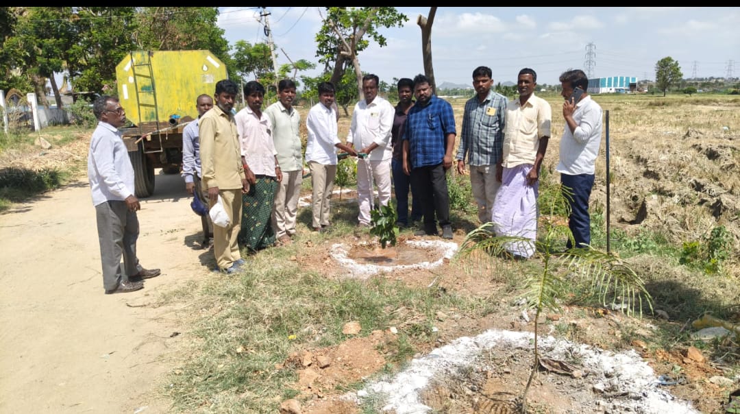 చీర్కపల్లి గ్రామంలో గ్రామ సర్పంచ్ పగుడాల రవి