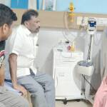 మెడికవర్ ఆసుపత్రిలో ట్రాక్టర్ ప్రమాదంలో గాయపడి చికిత్స
