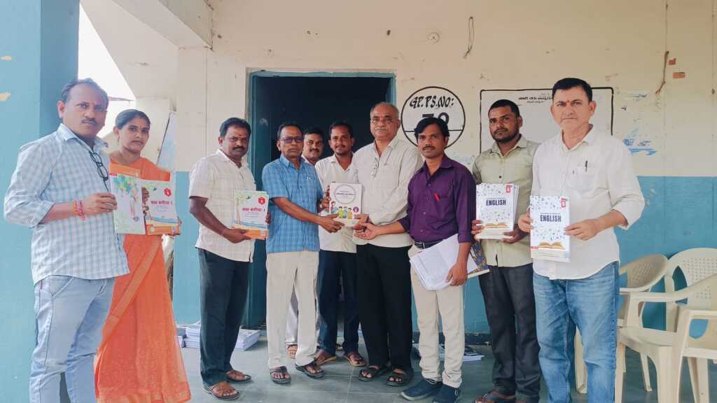 పర్వతగిరి మండలంలో పాఠ్యపుస్తకాల పంపిణీ ప్రారంభం