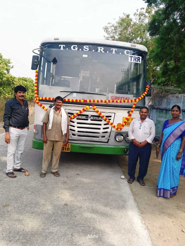 553 బస్సుల నిర్వహణ మహిళా సంఘాలకు అప్పగింత