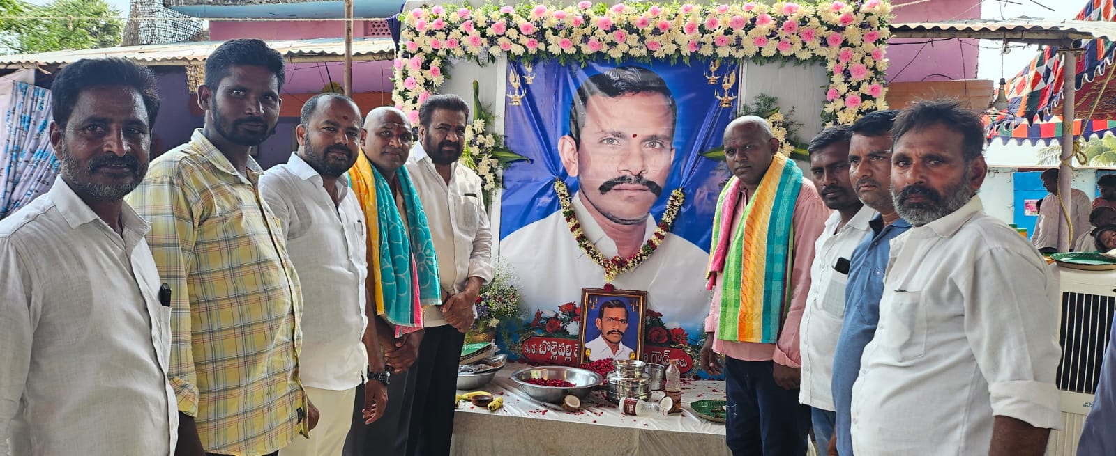 దశదిన కర్మకు హాజరైన మాజీ టెస్కాబ్ చైర్మన్