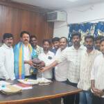 నూతన తహసీల్దార్‌కు మర్యాదపూర్వక సన్మానం