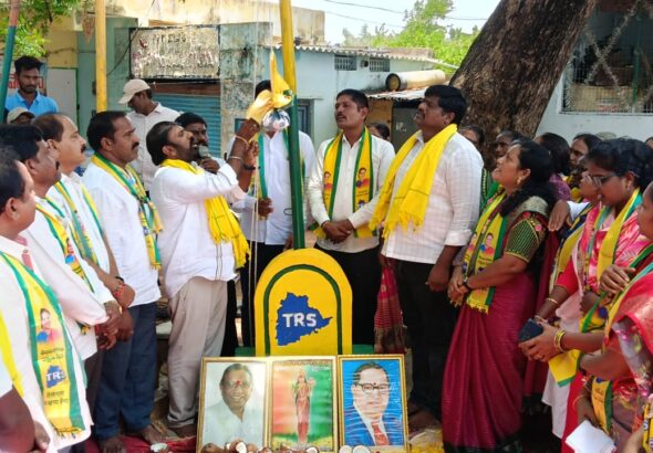 గుంజపడుగు హరిప్రసాద్ కరీంనగర్ బాధ్యులు తెలంగాణ రక్షణ సేన