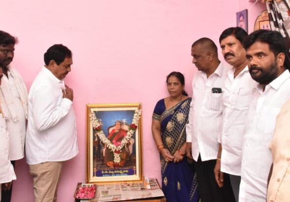 దుబ్బ శ్రీనివాస్ ను పరామర్శించిన మాజీ మంత్రి