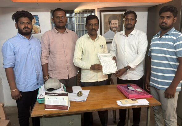 ఎంఈఓకు వినతిపత్రం అందజేసిన యూత్ కాంగ్రెస్ నాయకుడు షేక్ జానీ బాబా