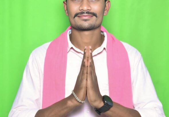 రాజకీయాల్లో యువత కీలక పాత్ర పోషించాలి