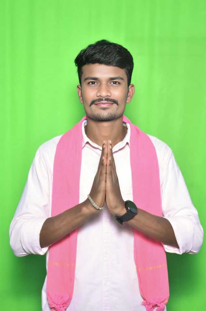 రాజకీయాల్లో యువత కీలక పాత్ర పోషించాలి