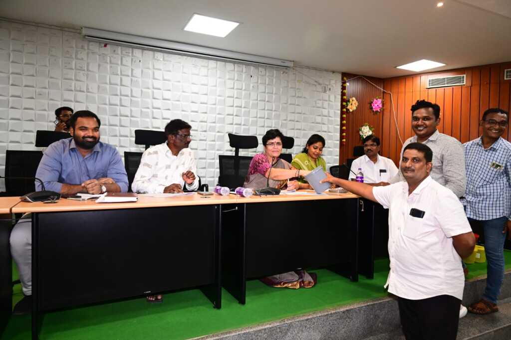 బెస్ట్ అవైలబుల్ స్కూల్ స్కీమ్ లక్కీ డ్రా పూర్తి
