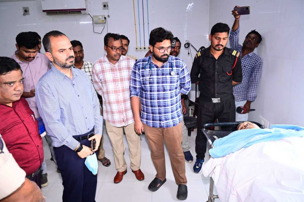 విధుల నిర్వహణలో రవాణా శాఖ అధికారి వెంకన్న దుర్మరణం