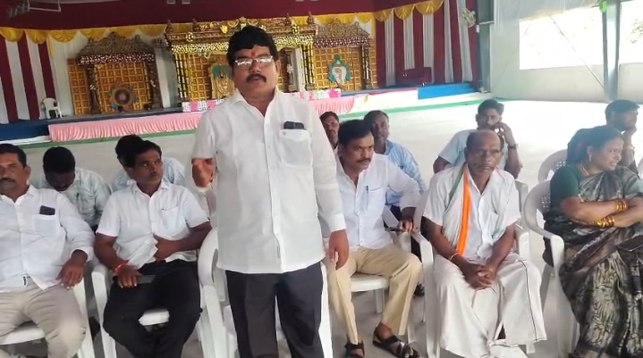 పర్వతగిరి కాంగ్రెస్‌లో విభేదాలు