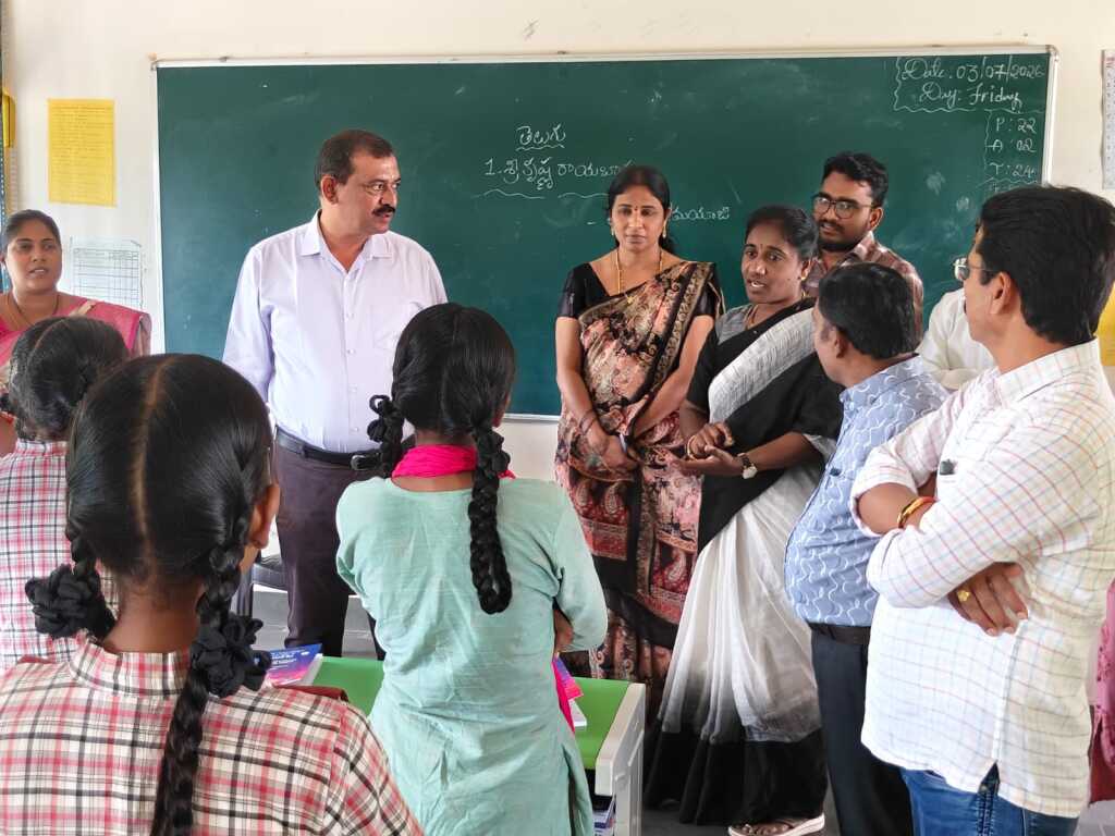 కస్తూర్బా పాఠశాలలో అడిషనల్ కలెక్టర్ ఆకస్మిక తనిఖీ