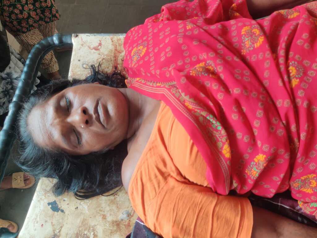 పాము కాటుతో మహిళ మృతి