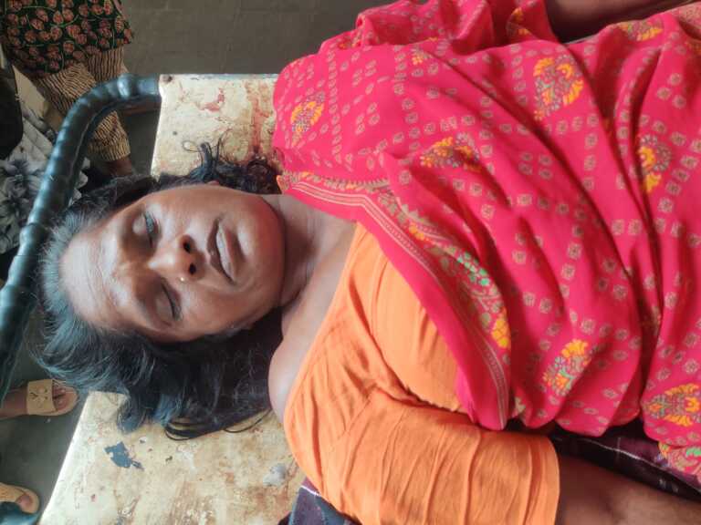 పాము కాటుతో మహిళ మృతి