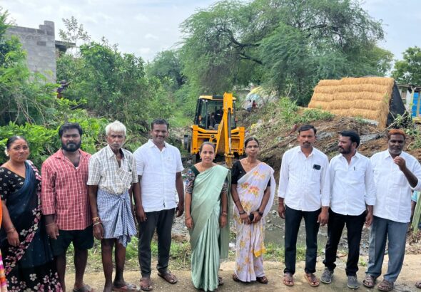 పారిశుద్ధ పనులు ప్రారంభించిన నల్లబెల్లి సర్పంచ్