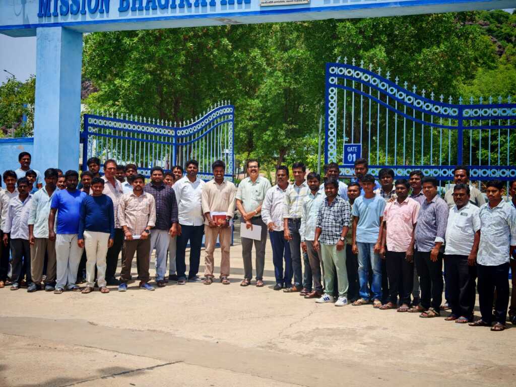 హోదా మార్చొద్దు.. లైన్‌మెన్‌లకే న్యాయం చేయండి