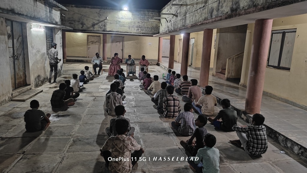 ఎస్‌సీడీడీ బాలుర వసతిగృహాన్ని ఆకస్మికంగా తనిఖీ