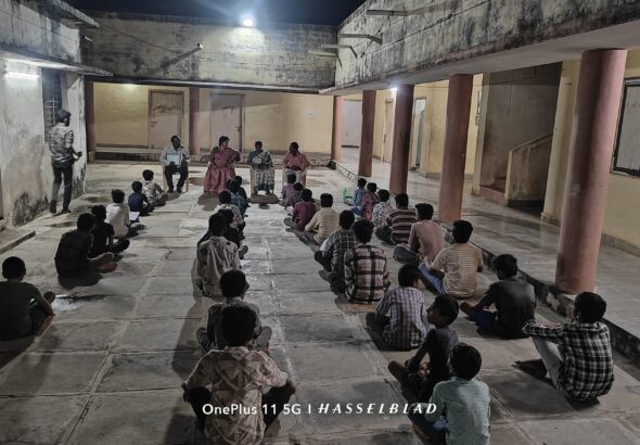 ఎస్‌సీడీడీ బాలుర వసతిగృహాన్ని ఆకస్మికంగా తనిఖీ