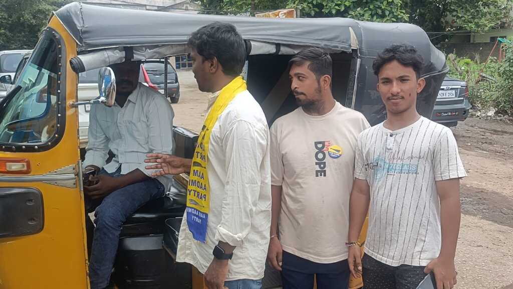 ఆటో కార్మికుల సమస్యలను ప్రభుత్వం పరిష్కరించాలి