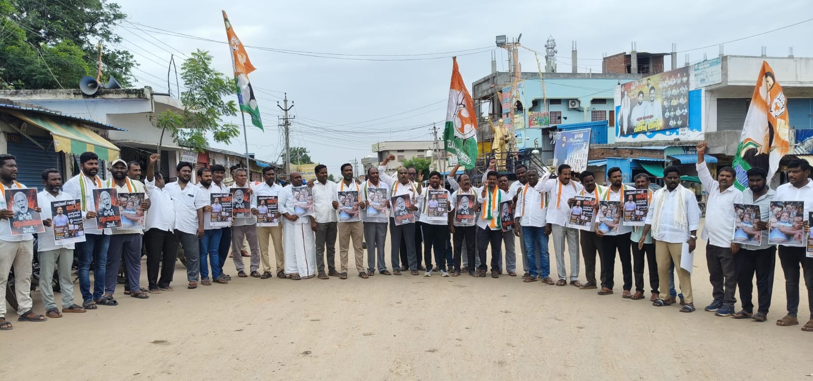నీట్ రీ-ఎగ్జామ్,అక్రమ అరెస్టులకు నిరసన