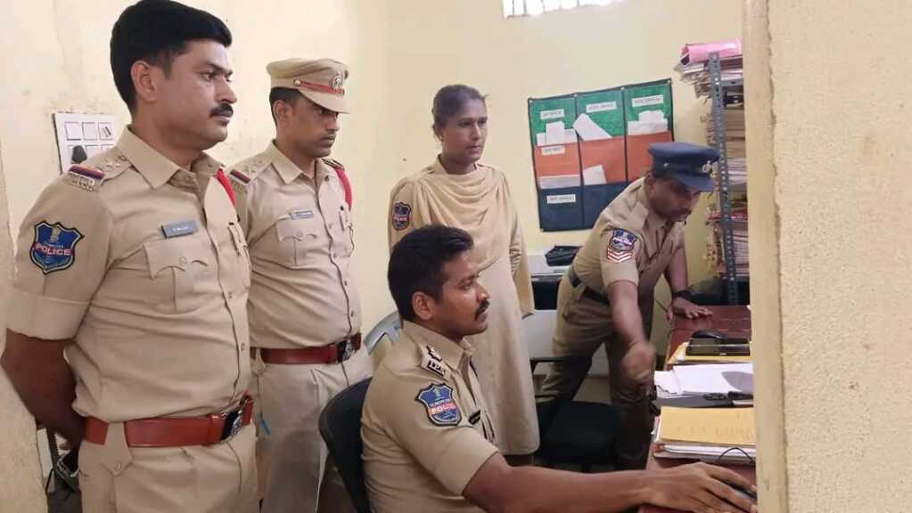 చిట్యాల పోలీస్ స్టేషన్‌ను ఆకస్మికంగా తనిఖీ చేసిన జిల్లా ఎస్పీ