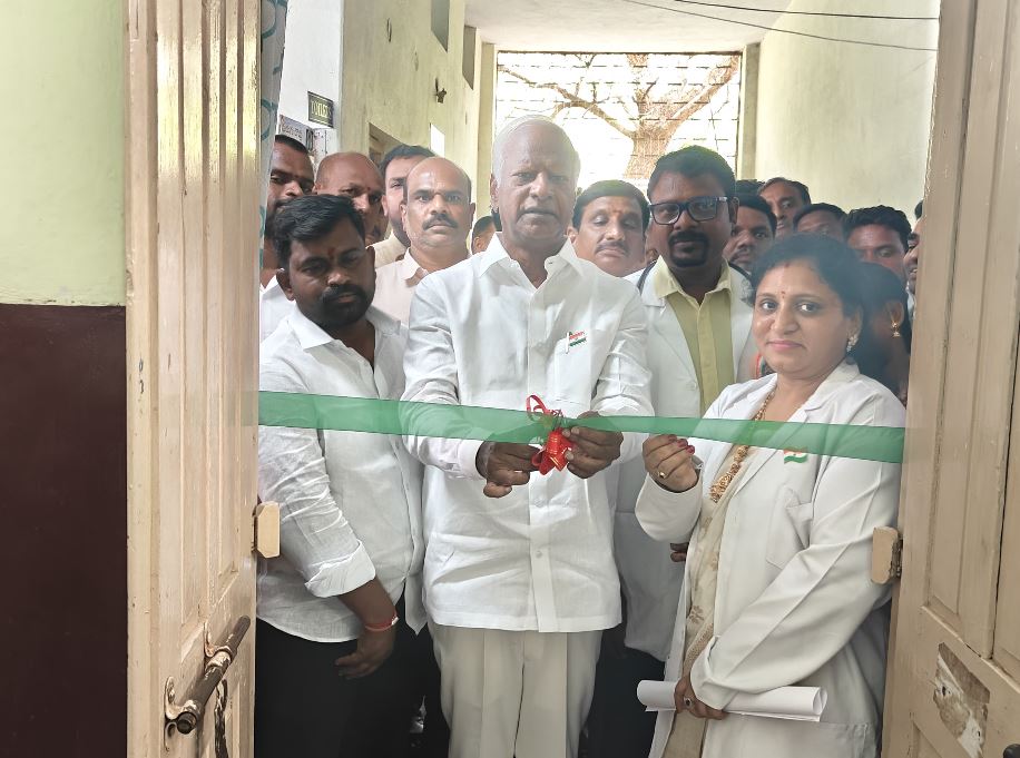 ప్రభుత్వ ఆసుపత్రిలో ఈసిజీ మిషన్ ను ప్రారంభించిన ఎమ్మెల్యే కడియం