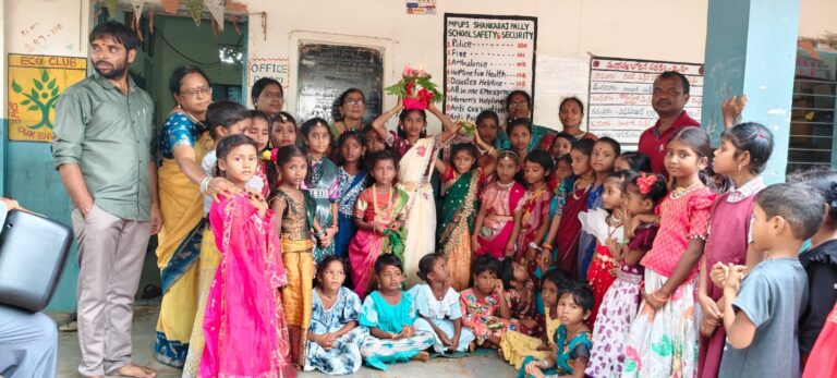 విద్యార్థుల్లో తెలంగాణ సంస్కృతి, సంప్రదాయాలపై అవగాహన కల్పించిన ఉపాధ్యాయులు