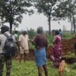 ఫారెస్ట్ అధికారులను నిలదీసిన రైతులు, గ్రామస్థులు