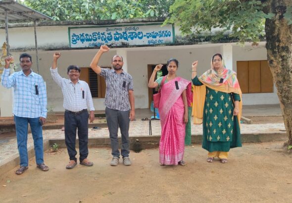 నల్ల బ్యాడ్జీలు ధరించి నిరసన