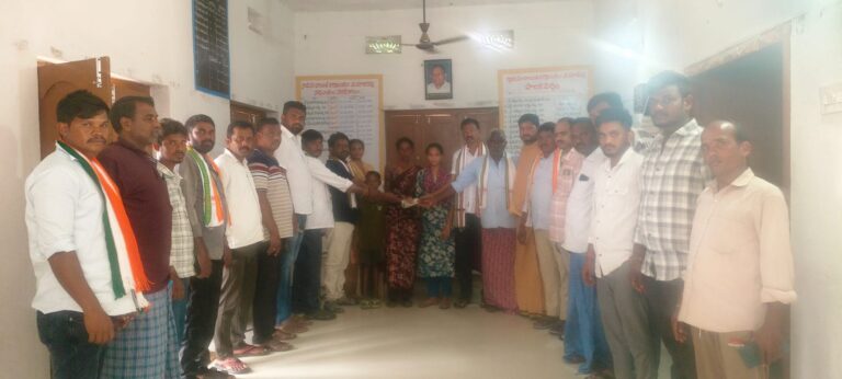 పేద విద్యార్థి కలకు కుంజ సూర్య అండ