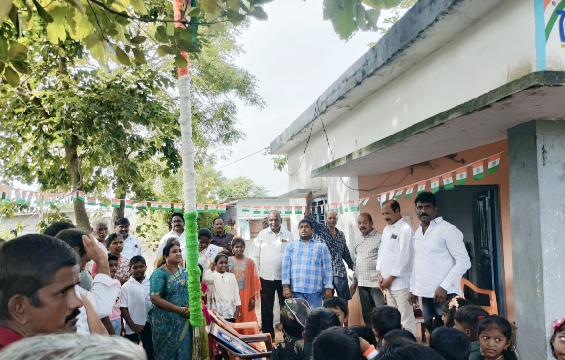 యోధుల పోరు బాటలో పయనించాలి పొట్లపల్లి శ్రీదేవి భానుప్రకాష్