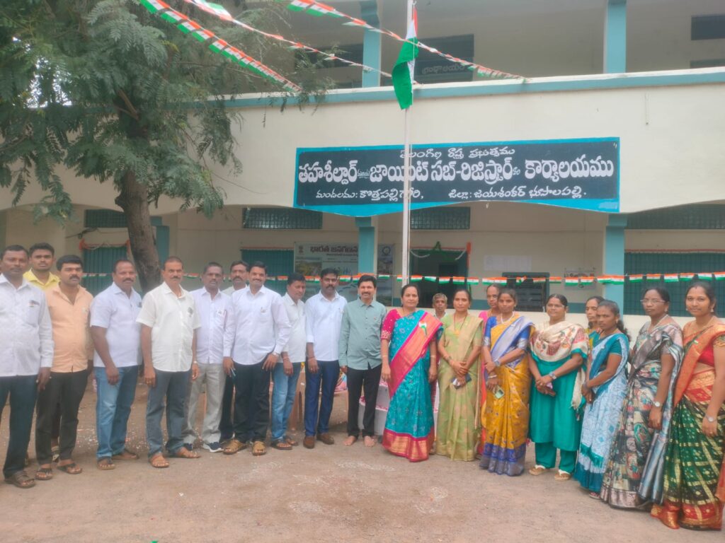 కొత్తపల్లి గోరిలో ఘనంగా స్వాతంత్ర్య దినోత్సవం