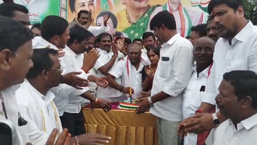 టిపీసీసీ ఉపాధ్యక్షురాలు హనుమాండ్ల ఝాన్సీరెడ్డి జన్మదినం