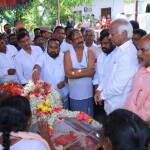 మృతుని కుటుంబాన్ని పరామర్శించిన ఎమ్మెల్యే కడియం