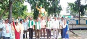 గిరిజనులకు దూరంగా ఐటీడీఏ భవనం వద్దు
