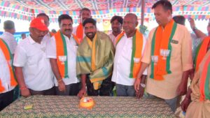 ఘనంగా 10 టీవీ రిపోర్టర్ శివప్రసాద్ జన్మదిన వేడుకలు..