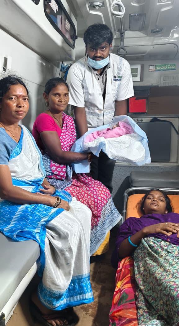 మగబిడ్డకు జన్మనిచ్చిన తల్లి!