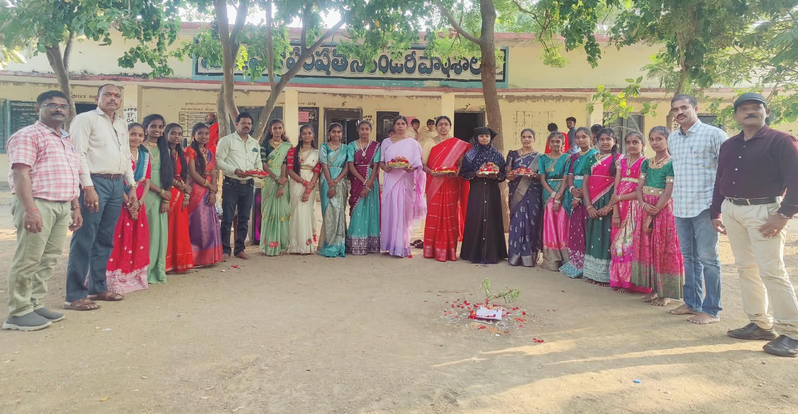 జిల్లా పరిషత్ హై స్కూల్ చిల్లంచెర్ల ప్రధానోపాద్యాయులు మంద జయ