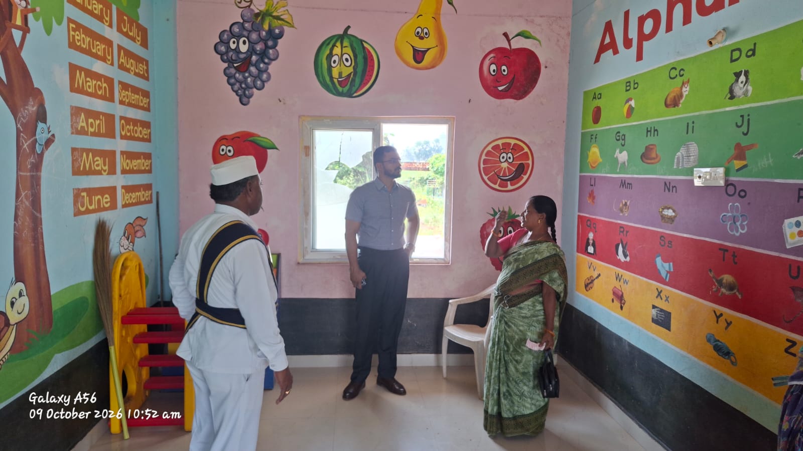 గిరిజనులకు నాణ్యమైన సేవలు అందించాలి: పీఓ లెనిన్ వత్సల్ టోప్పో