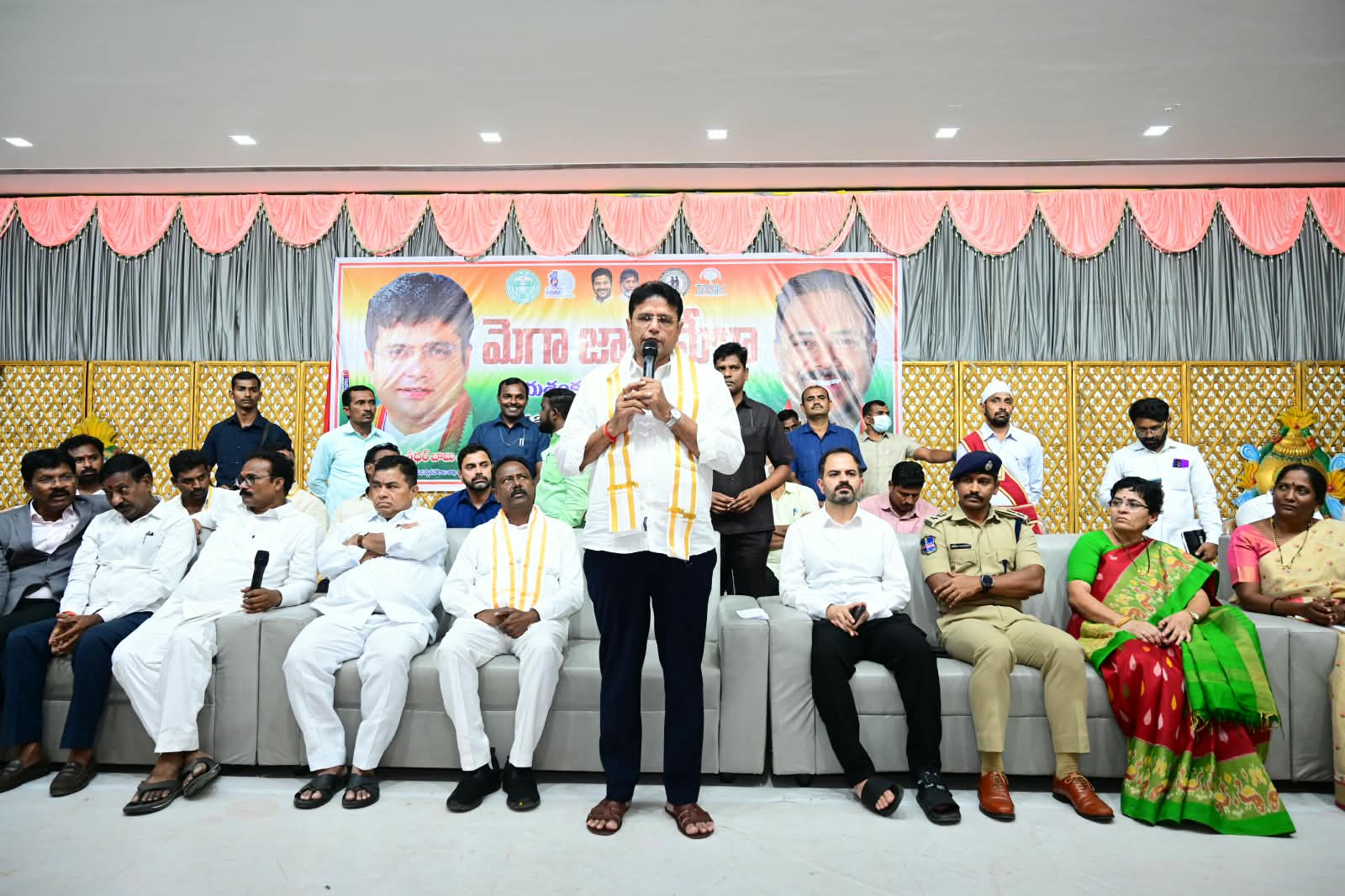 ఎమ్మెల్యే గండ్ర సత్తన్న చొరవతో 142కు పైగా కంపెనీలు హాజరు