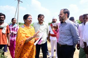 భూముల రీ-సర్వేను వేగవంతం చేయాలి:కలెక్టర్ రాహుల్ శర్మ