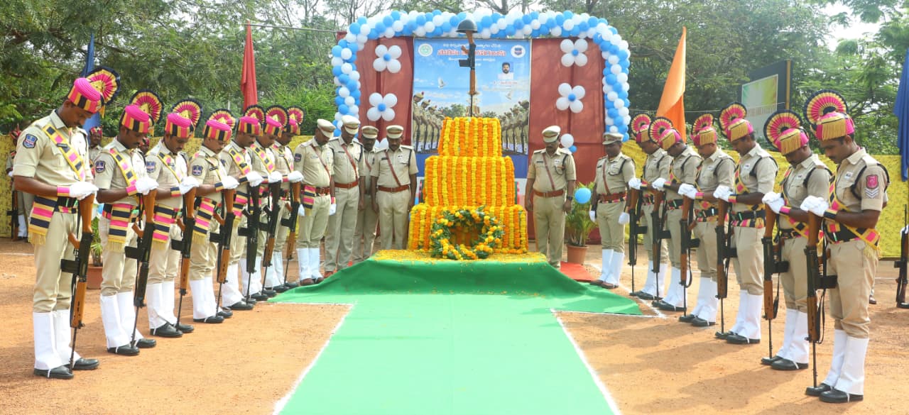 15వ ప్రత్యేక పోలీసు బెటాలియన్‌లో పోలీసు అమరవీరుల దినోత్సవం"